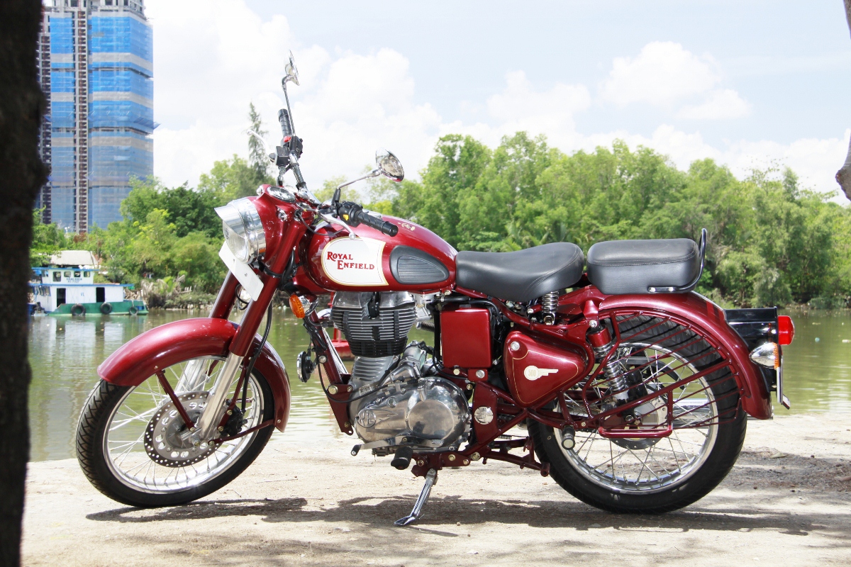 Royal Enfield Classic 500 – môtô quý tộc hàng độc tại Việt Nam